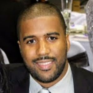 Meet your Posher, Derrick